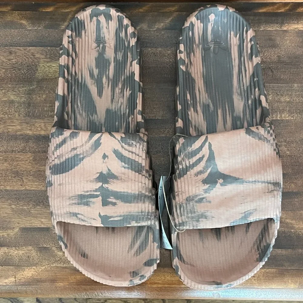 Adidas Adilette 22  Men's Brown Camo Slides Slip On Casual Pool Sporty 13